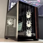 Thermaltake View 380 WS ARGB incelemesi için cam panel, ahşap detay ve ARGB fanlarla görünen oyuncu kasası görseli.