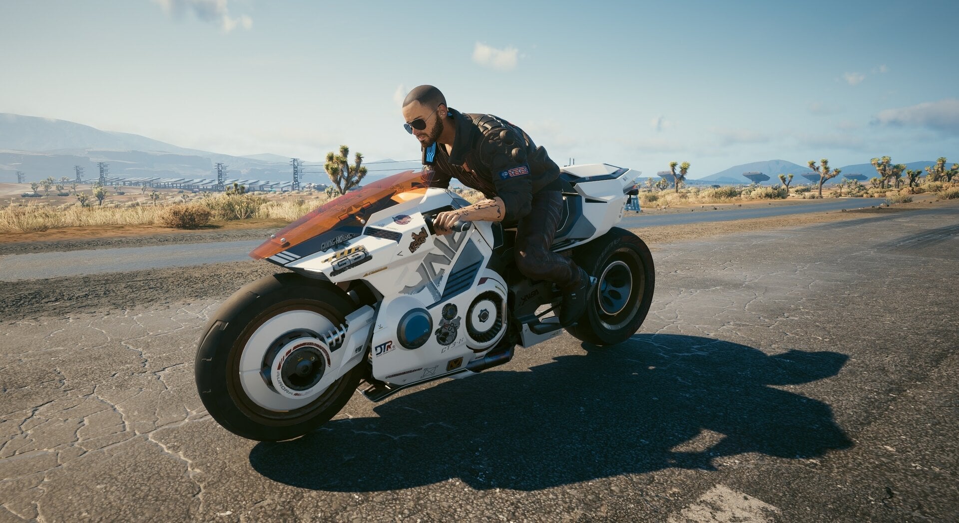 Cyberpunk 2077 Update 2.3 araçları arasında TwinTone ve CrystalCoat destekli Yaiba motosiklet özelleştirmesini gösteren ekran.