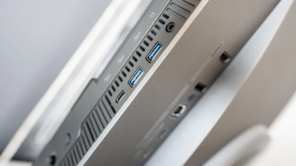 BenQ RD280UG incelemesi için 3:2 ekran oranına sahip programcı ve oyun odaklı monitörü gösteren ürün görseli.
