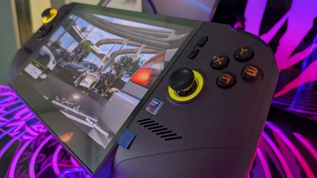 MSI Claw 8 EX AI+ İlk İzlenim: Intel G3 Extreme ile 1500 Dolarlık Devrim