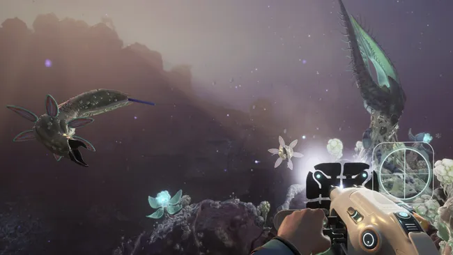 Subnautica 2 Angel Comb temizleme sürecinde derin denizdeki virüslü bitkileri yok eden bir dalgıç.
