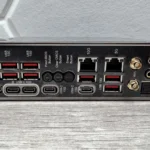 MSI MEG X870E Ace Max incelemesi için RGB aydınlatmalı üst seviye X870E AM5 anakartı gösteren ürün görseli.