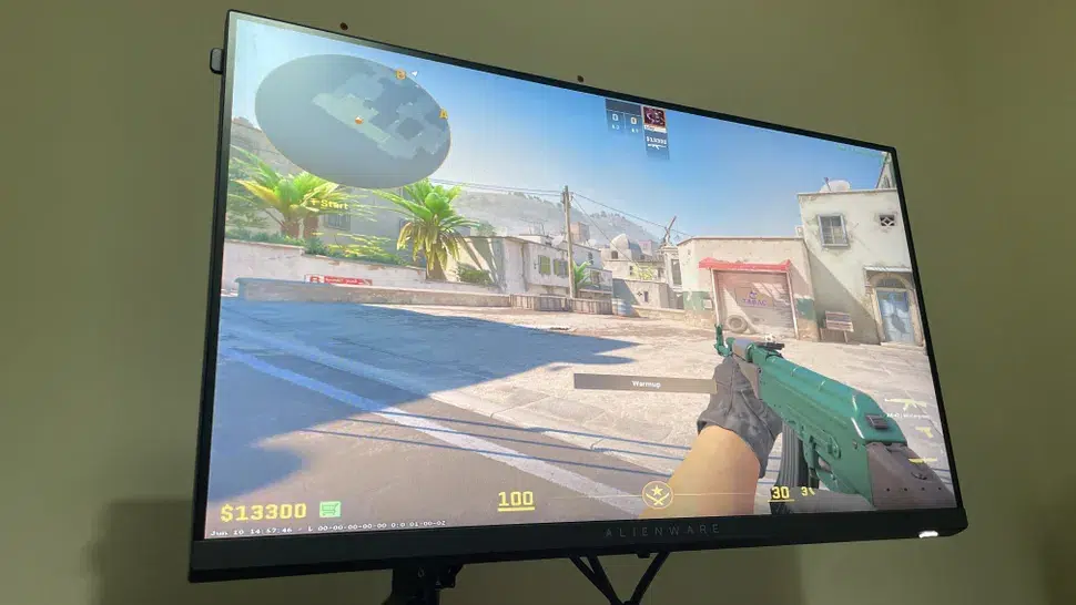 Alienware AW2525HM 320 Hz 1080p oyun monitörü önden görünüm